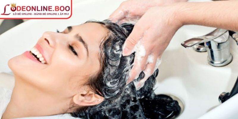 Mơ thấy gội đầu đánh con gì mang lại tài lộc